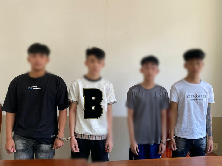 Bắt nhóm cướp 'nhí' dùng dao, bình xịt hơi cay để cướp tài sản - 1