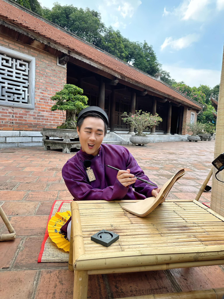 Sao Việt 23/6: Trấn Thành cảm ơn bà xã, Hoài Linh tươi tắn đi lưu diễn nước ngoài - 10