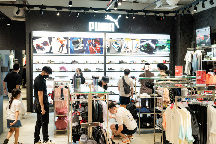 Sắm hè hứng khởi cùng loạt ưu đãi hấp dẫn chỉ có tại Vincom Red Sale 2023 - 2