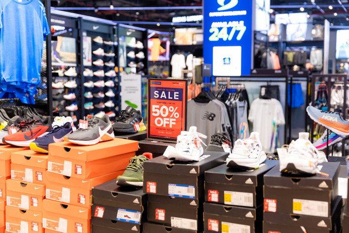 Sắm hè hứng khởi cùng loạt ưu đãi hấp dẫn chỉ có tại Vincom Red Sale 2023 - 8