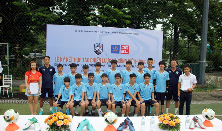 Tập đoàn Động Lực hợp tác phát triển sân chơi bóng đá trẻ em ở Ecopark - 2