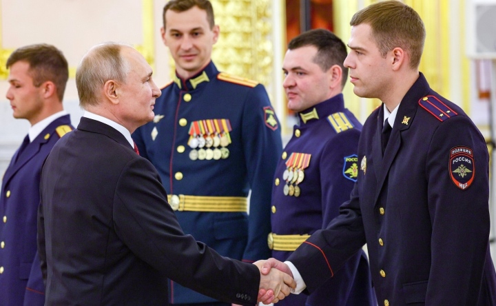 Tổng thống Putin nói về lý do Ukraine tạm dừng cuộc phản công - 1
