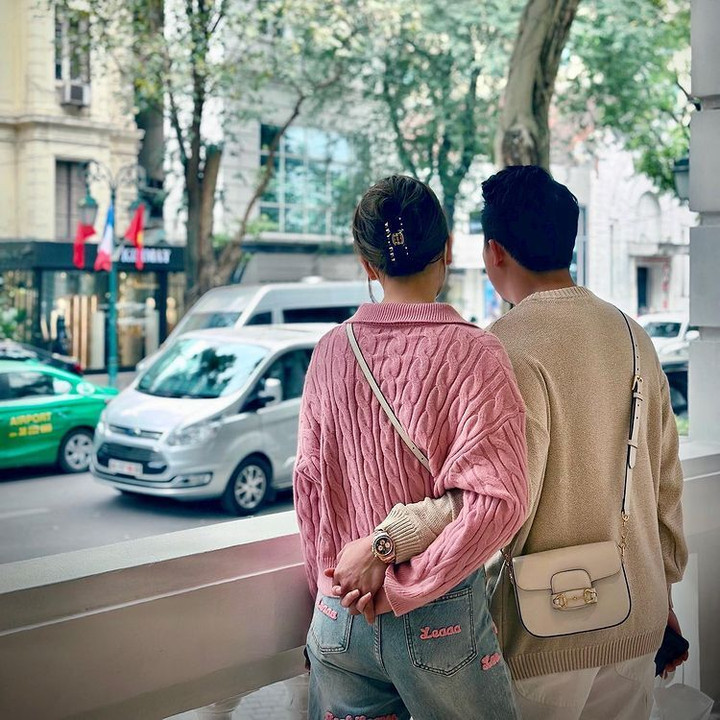 Sao Việt 23/6: Trấn Thành cảm ơn bà xã, Hoài Linh tươi tắn đi lưu diễn nước ngoài - 2