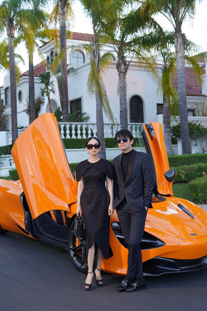 Sau tin đồn ly hôn, Hà Phương tạo dáng bên siêu xe 20 tỷ đồng của chồng tỷ phú - 5