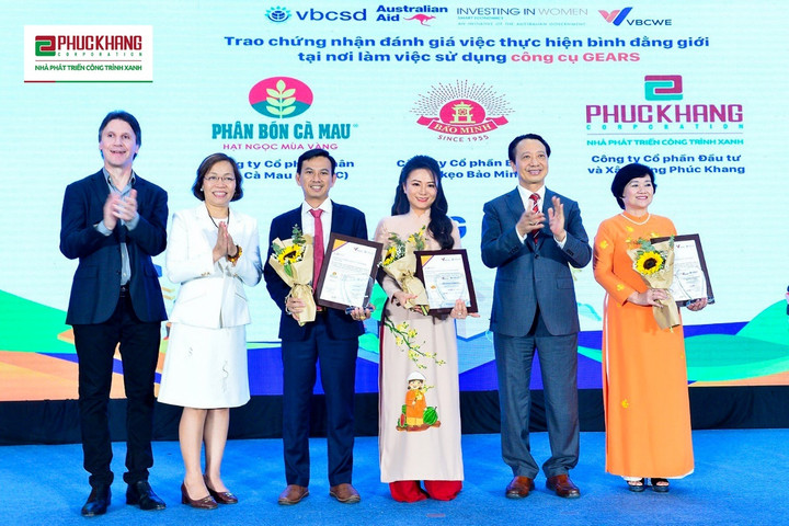 Phuc Khang Coporation được trao chứng nhận đánh giá thực hiện bình đẳng giới - 1
