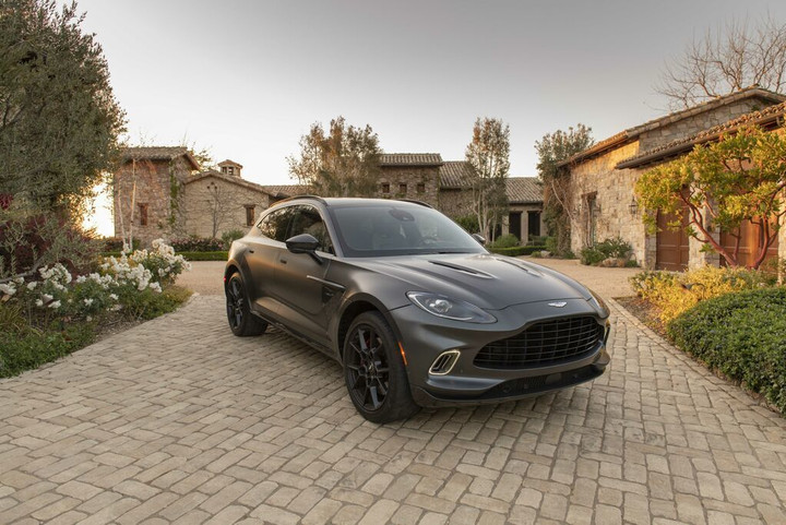 Aston Martin DBX 2021 là mẫu xe SUV được Aston Martin chế tạo đầu tiên. (Ảnh: Aston Martin)