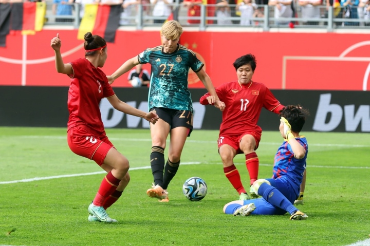 Đội tuyển Việt Nam thể hiện tốt trong trận giao hữu với Đức.