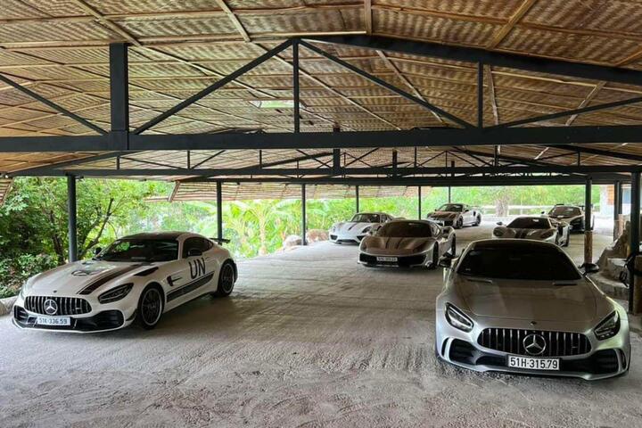 Kho siêu xe trăm tỷ đồng của ông Đặng Lê Nguyên Vũ - 5