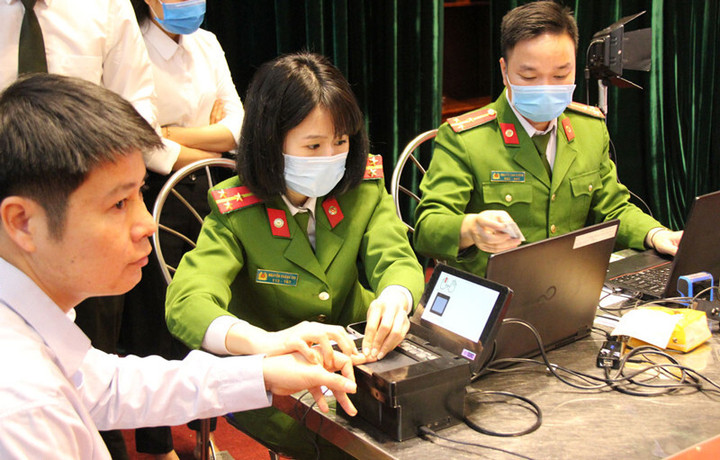 Hà Nội: Công chức, viên chức phải hoàn thành kích hoạt tài khoản định danh điện tử - 1