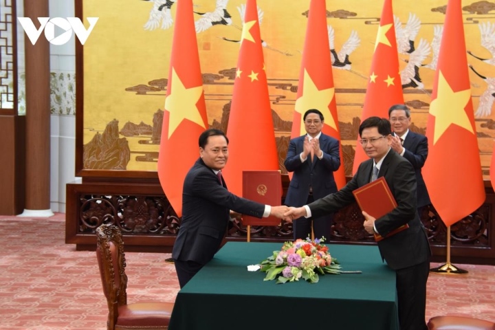Thủ tướng Trung Quốc đón Thủ tướng Việt Nam, chứng kiến lễ ký 6 văn kiện hợp tác - 8
