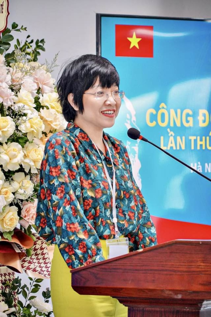 MC Thảo Vân đang công tác tại trường Đại học Quốc gia Hà Nội.