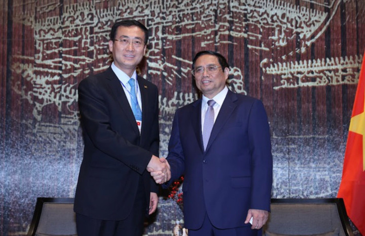 Thủ tướng tiếp Chủ tịch Tập đoàn Energy China Song Hailiang (Ảnh: VGP/Nhật Bắc)