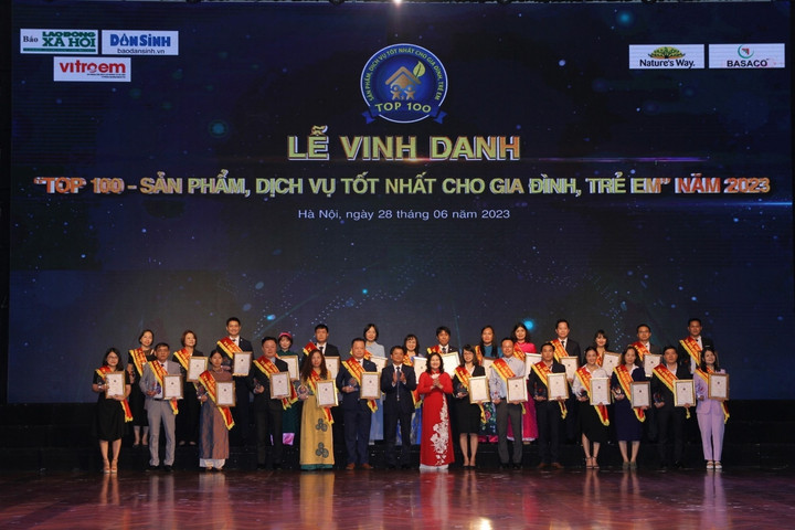 Cathay Life nhận giải Top 100 Sản phẩm, dịch vụ tốt nhất cho gia đình, trẻ em - 1