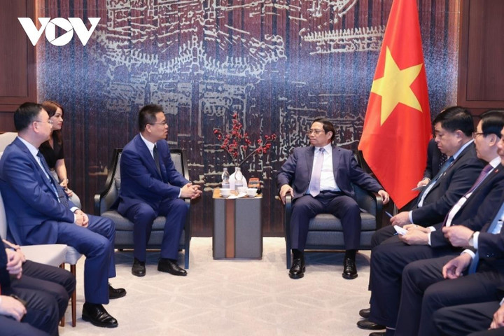 Thủ tướng Phạm Minh Chính tiếp lãnh đạo một số tập đoàn kinh tế lớn của Trung Quốc