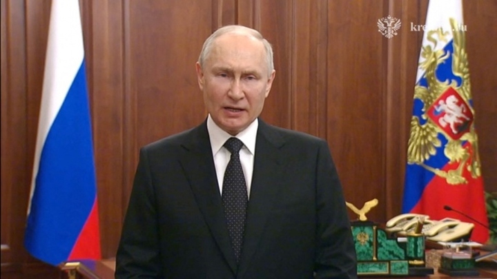 Tổng thống Nga Vladimir Putin có bài phát biểu khẩn cấp trên truyền hình ở Moskva, Nga hôm 24/6. (Ảnh: Reuters)