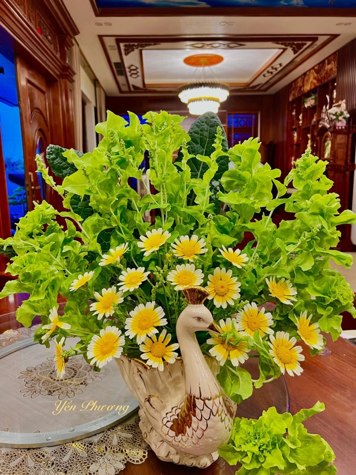 Ngắm những 'bông hoa' lạ mắt được xếp bằng rau trong vườn của mẹ Quảng Ninh - 6