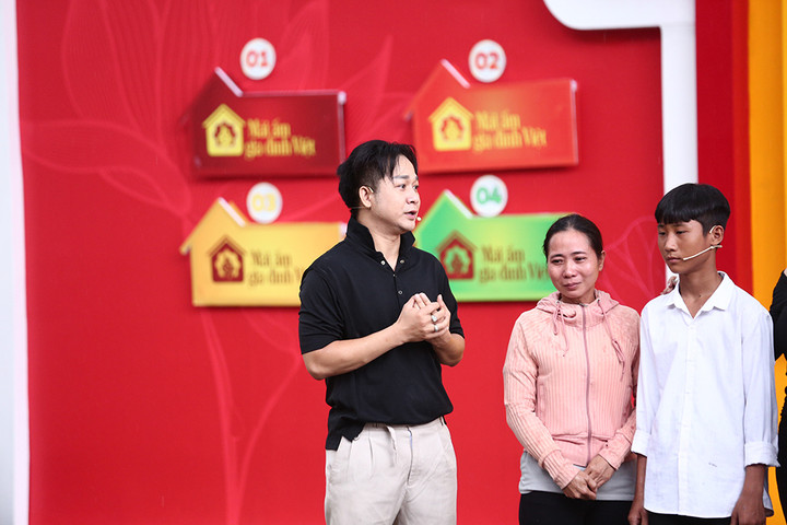 Quách Tuấn Du xúc động nhớ về tuổi thơ nghèo khổ.