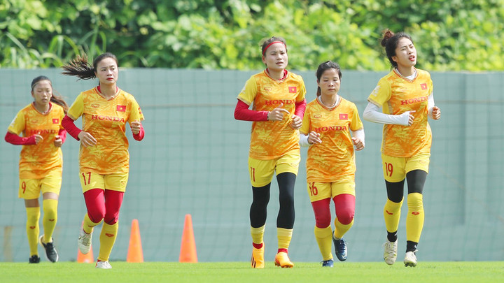 Thể lực của các cầu thủ được cải thiện đáng kể. Bên cạnh đó, màn trình diễn trước đội tuyển Đức cho thấy đội tuyển nữ Việt Nam có sự chuẩn bị tốt về chiến thuật.