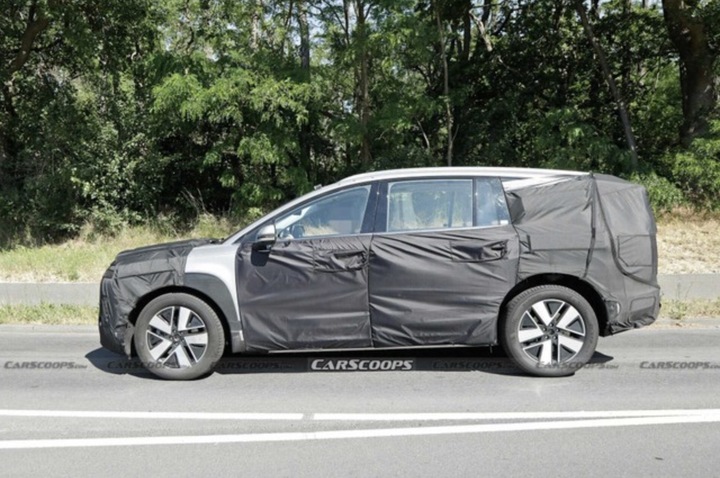 Hyundai Ioniq 7 lộ ảnh chạy thử nghiệm - 2