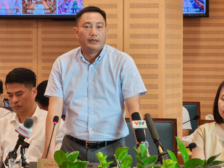 Phó Tổng giám đốc Tổng công ty Điện lực EVN Hà Nội Lê Ánh Dương thông tin tại họp báo.