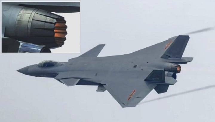 Hình ảnh tháng 4/2023 về chuyến bay thử nghiệm của J-20 với một động cơ WS-15.