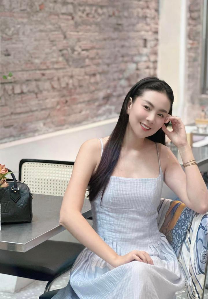 BTV Mai Ngọc đẹp trong trẻo tận hưởng ngày nghỉ cuối tuần.