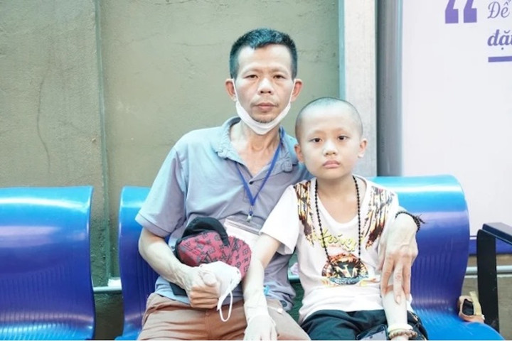 Bé Nam hiện đang điều trị tại Viện huyết học truyền máu Trung ương