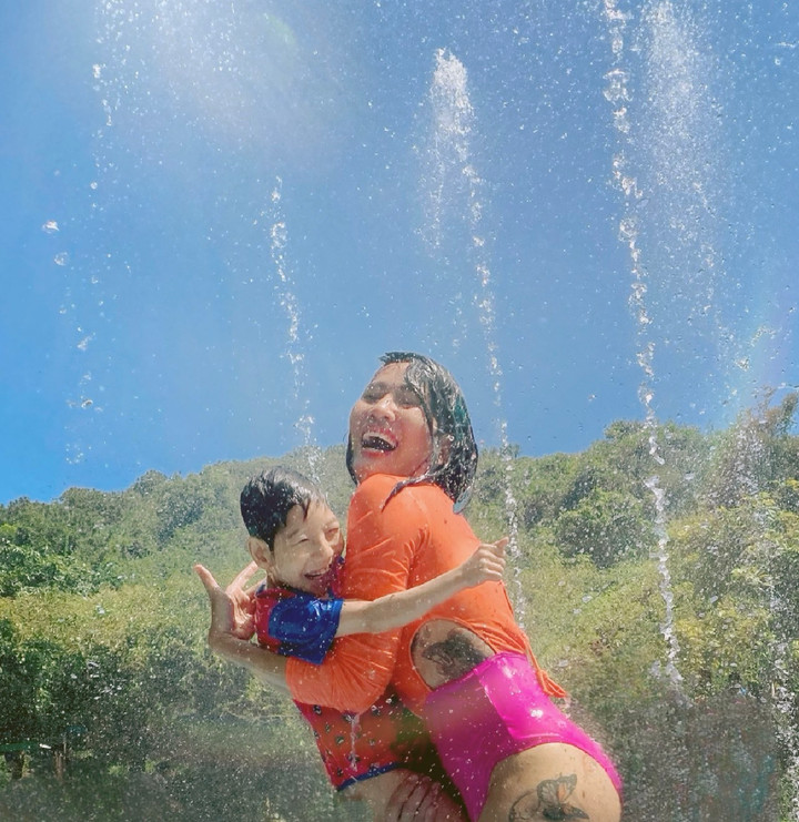 Nữ diễn viên muốn đưa con đi chơi nhiều hơn, khám phá nhiều điều thú vị hơn nữa cơ.