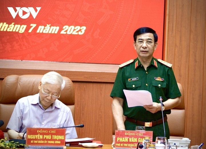 Đại tướng Phan Văn Giang - Bộ trưởng Bộ Quốc phòng phát biểu tại hội nghị.