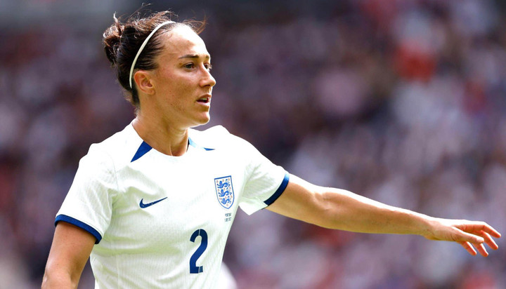 Đội tuyển nữ Anh bức xúc vì chuyện tiền thưởng.