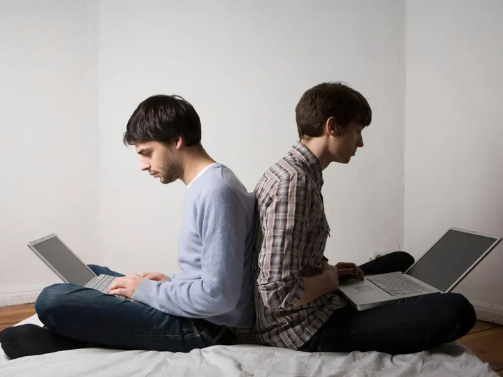 Chia sẻ giường ngủ là cách sinh viên giảm bớt tiền thuê nhà.