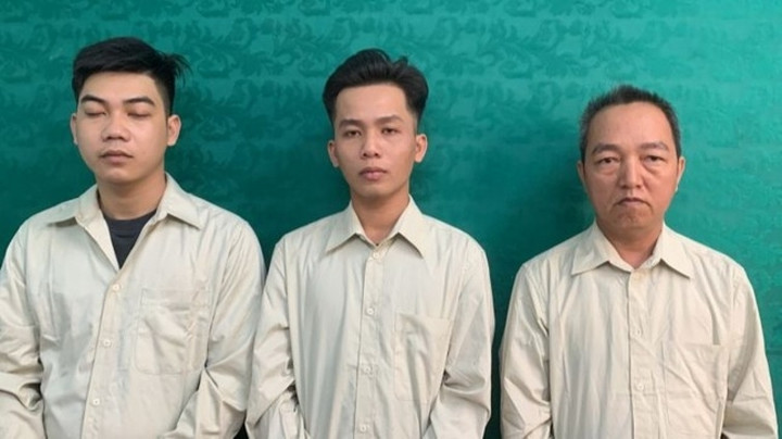 Các bị can Ao Vạn Hạnh, Nguyễn Xuân Cường, Huỳnh Nhật Khoa. (Ảnh: CACC)