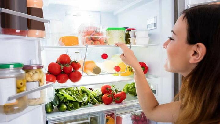 Đồ ăn sẽ mất chất và tạo môi trường cho vi khuẩn phát triển khi đang nóng những đưa vào tủ lạnh.