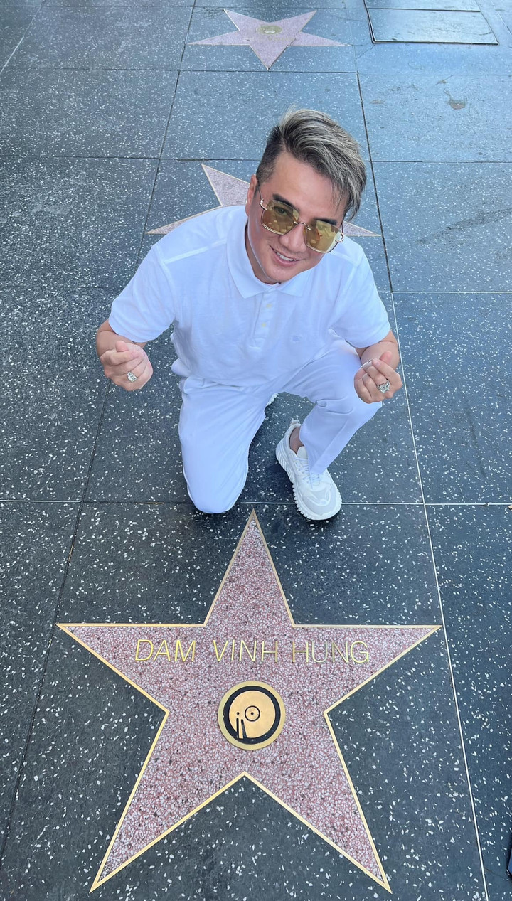 Sao Việt 9/7: Mr.Đàm được khắc tên trên phố Hollywood, Quang Minh trẻ trung ở tuổi 63 - 2