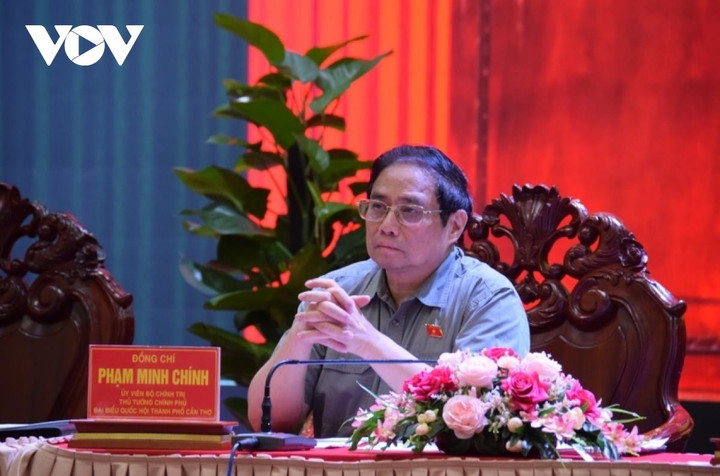 Thủ tướng Phạm Minh Chính tiếp xúc cử tri Cần Thơ.
