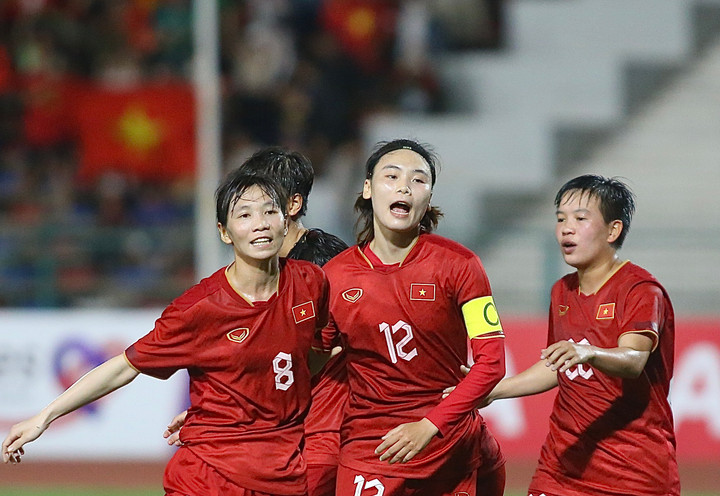 Đội tuyển nữ Việt Nam đang gặp khó khăn.