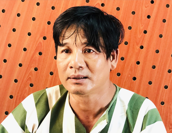 Dương Phú Hiền tại cơ quan công an.