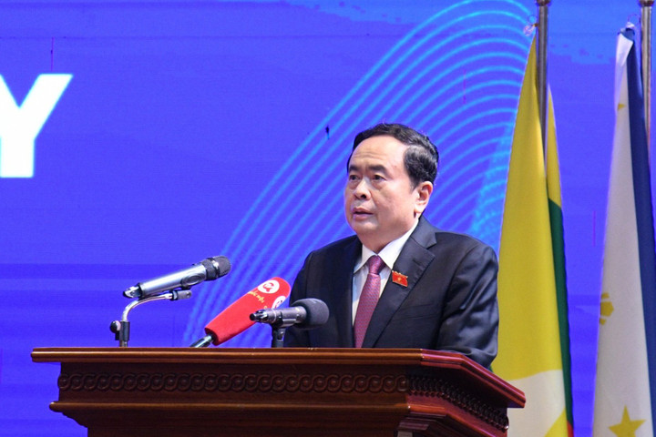 Phó Chủ tịch Thường trực Quốc hội Trần Thanh Mẫn phát biểu khai mạc hội nghị.