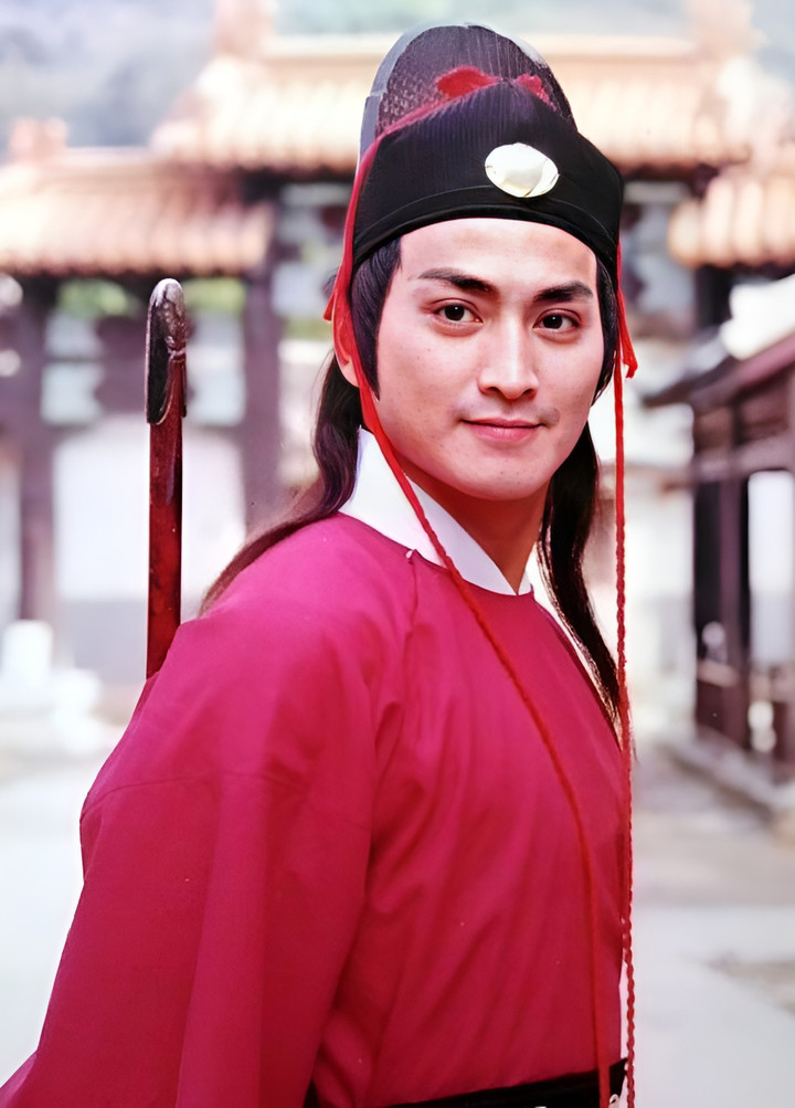 Bạn biết gì về cuộc đời thăng trầm, đường tình trắc trở của 'Triển Chiêu đẹp nhất màn ảnh'? - 1