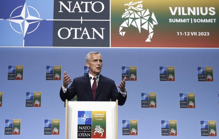 Tổng thư ký NATO Jens Stoltenberg phát biểu tại hội nghị. (Ảnh: AP)