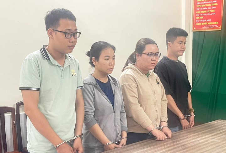 Các bị can tại cơ quan điều tra. (Ảnh Công an cung cấp)