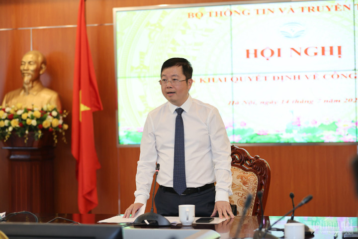 Thứ trưởng Nguyễn Thanh Lâm tin tưởng 2 nữ cán bộ sẽ hoàn thành xuất sắc nhiệm vụ ở cương vị mới. (Ảnh: Lê Anh Dũng)