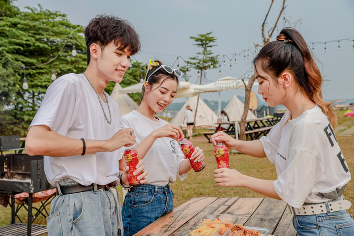 Trà thanh nhiệt Dr Thanh là thức uống được nhiều 2K5 sử dụng để thanh lọc cho cơ thể tươi mát trong những ngày chờ công bố điểm thi.