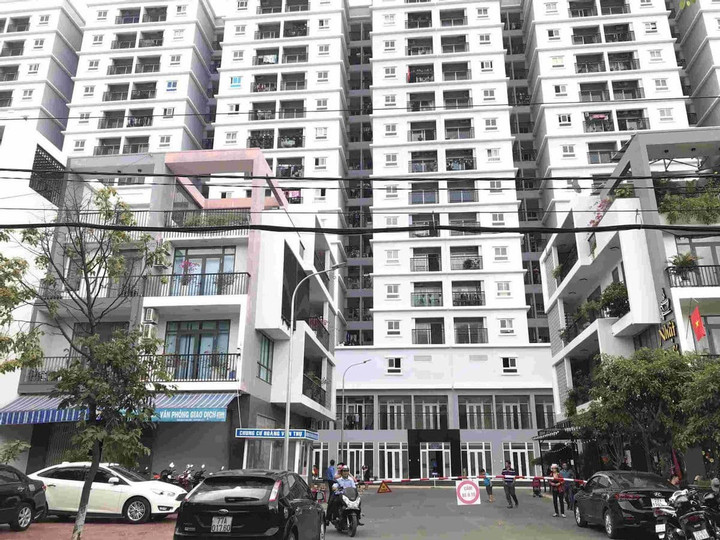 Từ khi đi vào hoạt động tới nay, dự án này tồn tại nhiều bất cập liên quan đến hệ thống phòng cháy chữa cháy, thang máy, thấm dột nước,... người dân nhiều lần phản ánh đến chủ đầu tư nhưng chưa được xử lý dứt điểm.