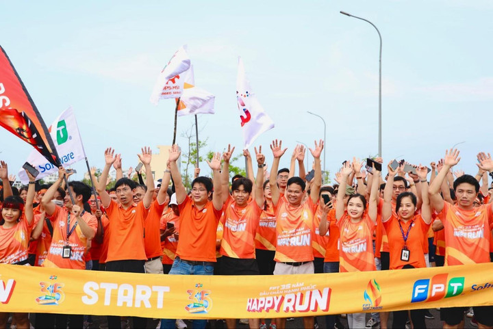 Hòa theo cung đường Hạnh phúc, người FPT Software hào hứng chinh phục mục tiêu, mong muốn đóng góp thật nhiều cho Quỹ Hy vọng.