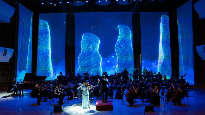 Thế giới “băng giá” của Elsa bao trùm không gian phòng hòa nhạc trong tiếng violin da diết của nghệ sĩ Nguyễn Mỹ Hương.