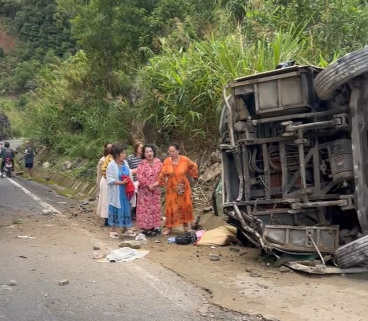 Hiện trường vụ tai nạn khiến 4 người chết