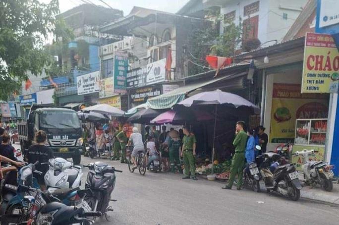 Hiện trường khu phố xảy ra vụ nổ súng.