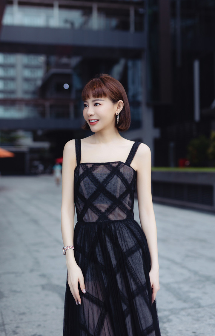 Đáng chú ý, Hoa hậu Hải Dương cũng úp mở khả năng sẽ mời sao quốc tế về Việt Nam trong tương lai gần.