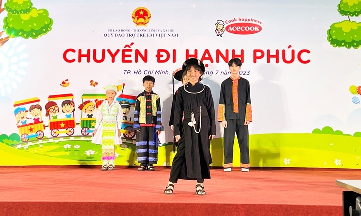 Chương trình với các tiết mục đa dạng, đặc sắc và mang đậm nét văn hoá dân tộc do chính các em chuẩn bị và tập luyện đã lưu lại thật nhiều ấn tượng cho người tham dự.